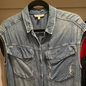 Calvin Klein Jeans Soft denim sleeveless button up